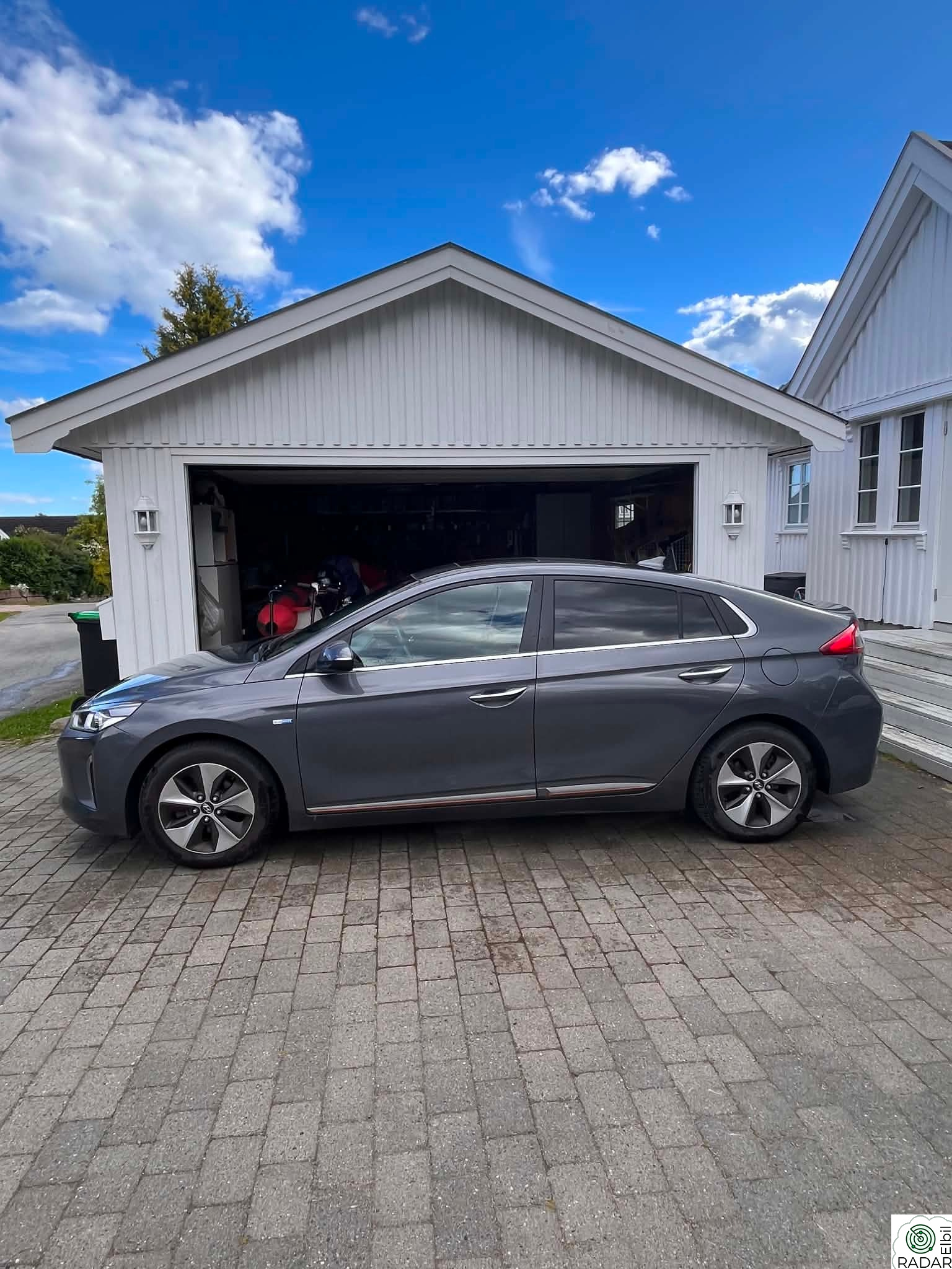 HYUNDAI IONIQ