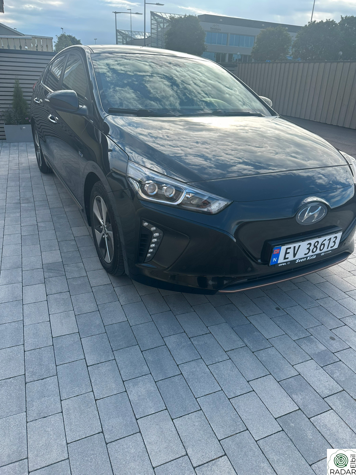HYUNDAI IONIQ Premium/Takluke/Helskinn/ACC/Memory/Servicehistorikk/++
