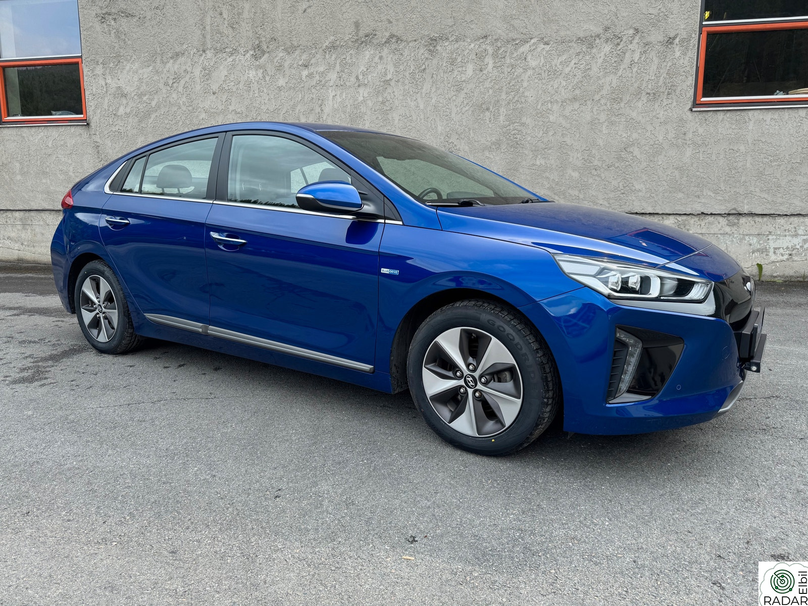 HYUNDAI IONIQ Teknikk med mye ekstrautstyr