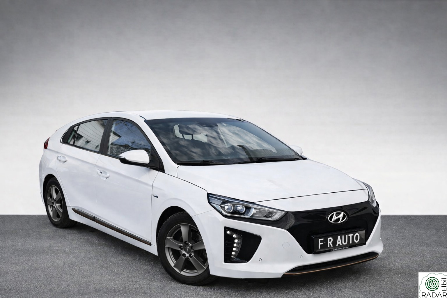 HYUNDAI IONIQ Teknikk 280km Skinn ACC Navi R.kam LED EU 9/27