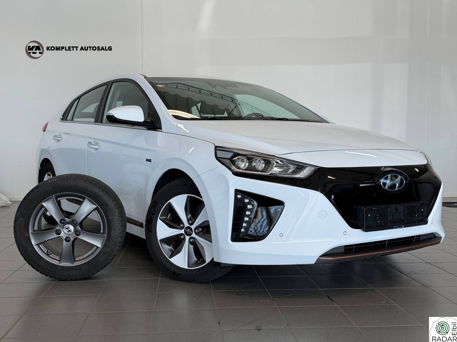 HYUNDAI IONIQ Nylig servet/Leveres med OK EU/Skinn/280km WLTP