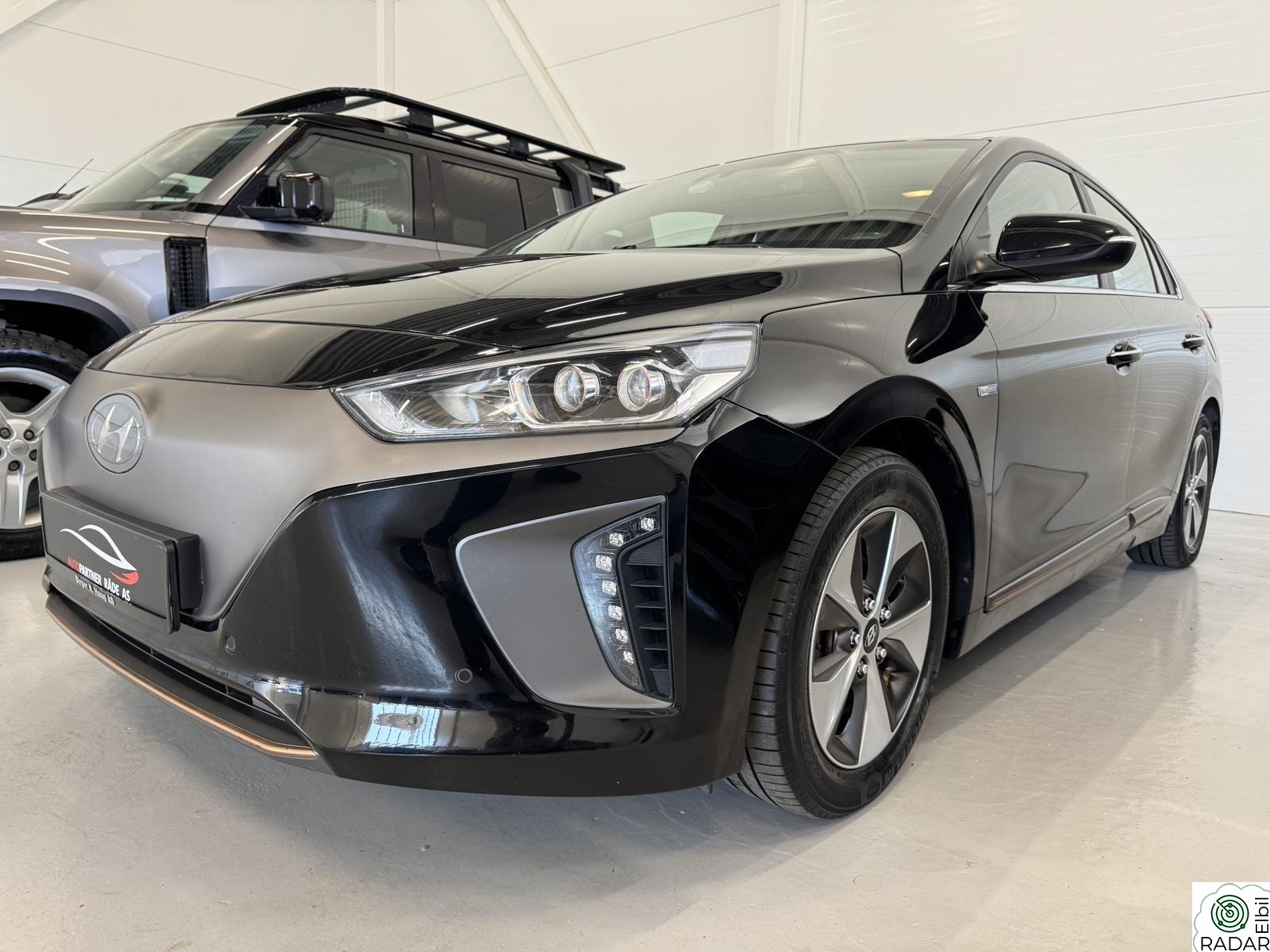 HYUNDAI IONIQ Teknikk/280km/Skinn/R.kam/ACC/Nav+++