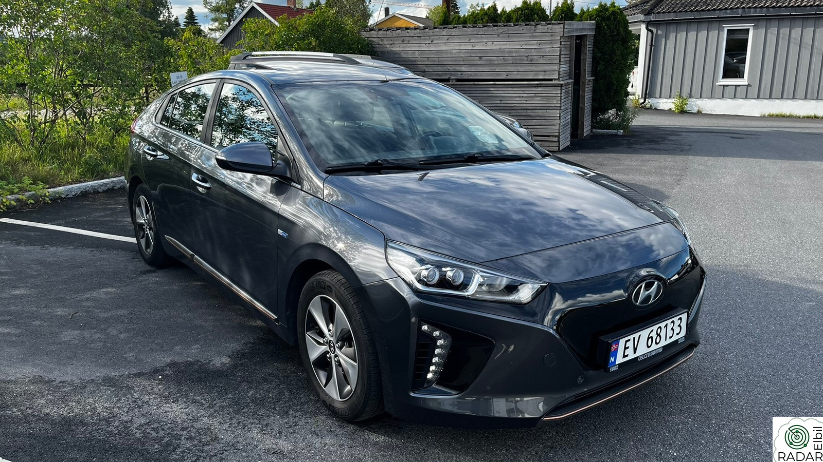 HYUNDAI IONIQ ELECTRIC 88KW full servicehistorikk og NAF-rapport