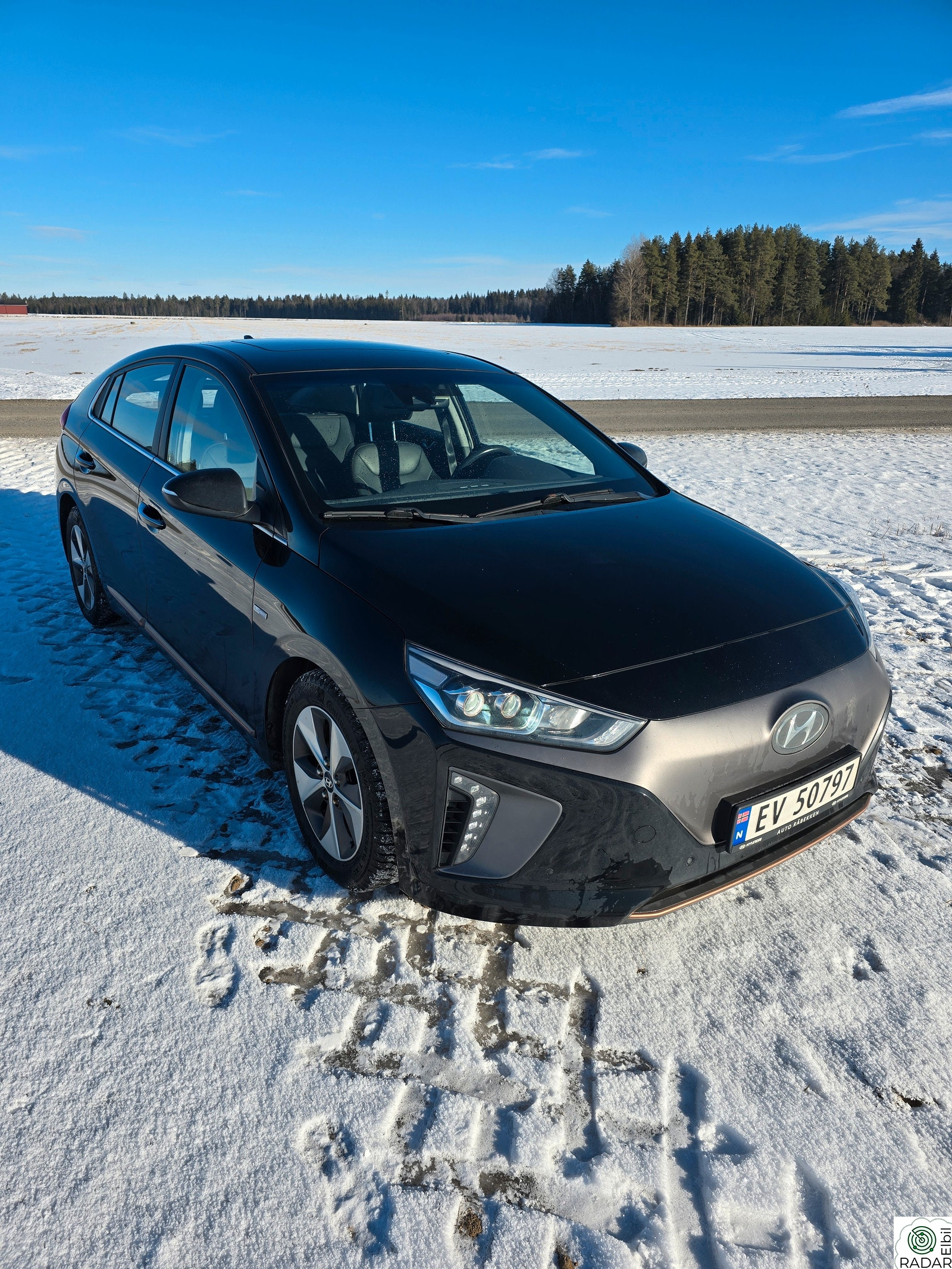 HYUNDAI IONIQ TEKNIKK soltak EU 27 skinn V.PUMPE hurtiglading LED ada
