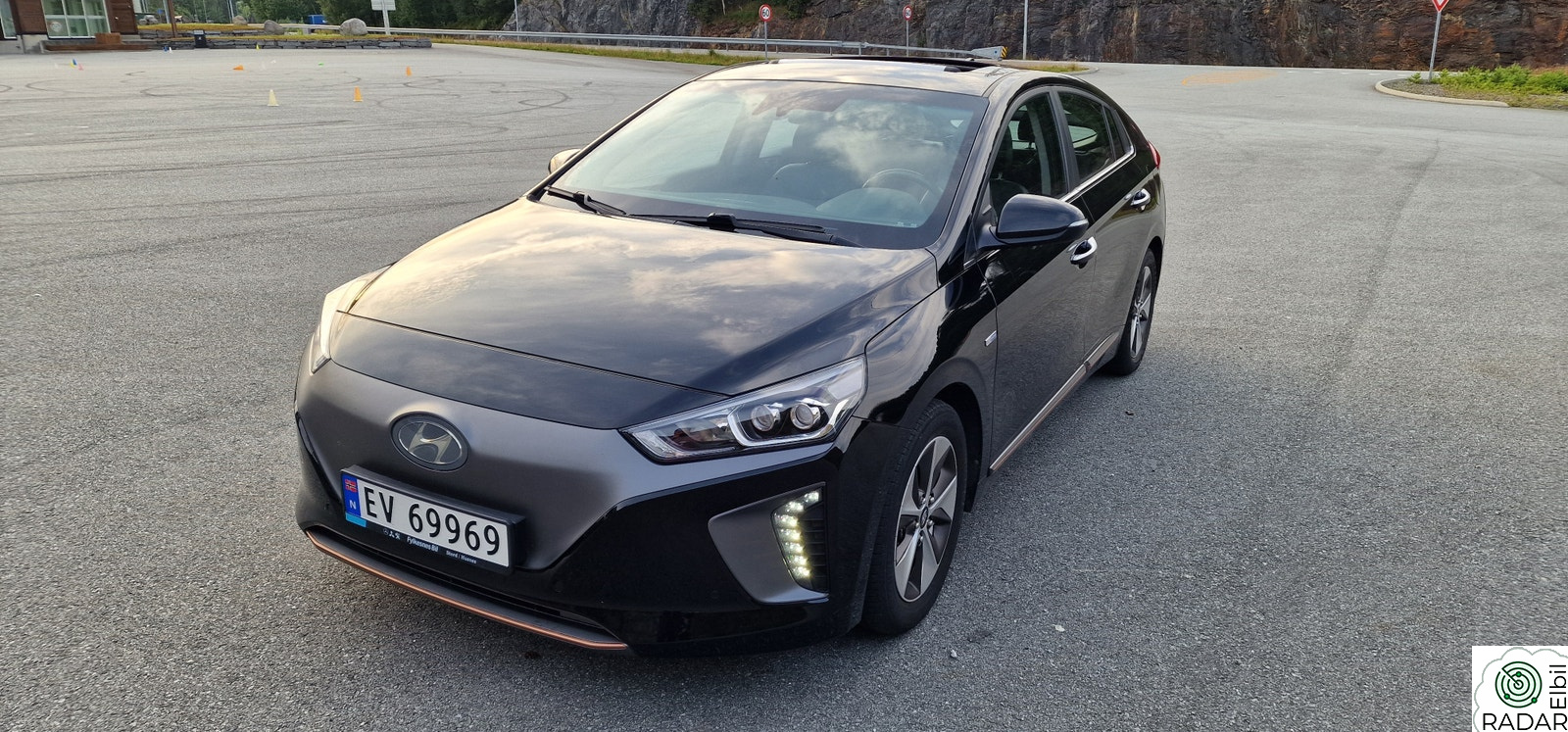 HYUNDAI IONIQ Teknikk