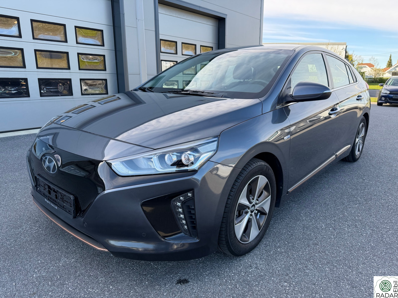 HYUNDAI IONIQ 88Kw-120Hk Teknikk Skinn HiFi Rattvarme AC Cruise EuOk