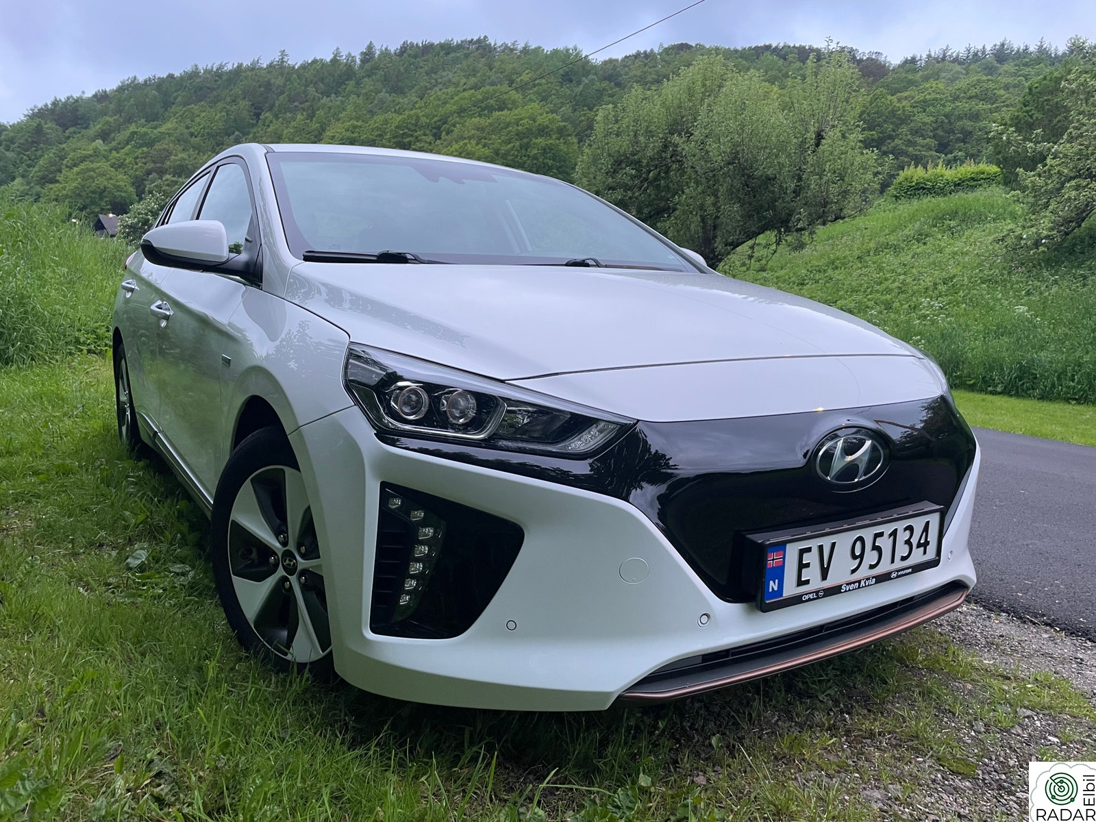 HYUNDAI IONIQ Teknikk