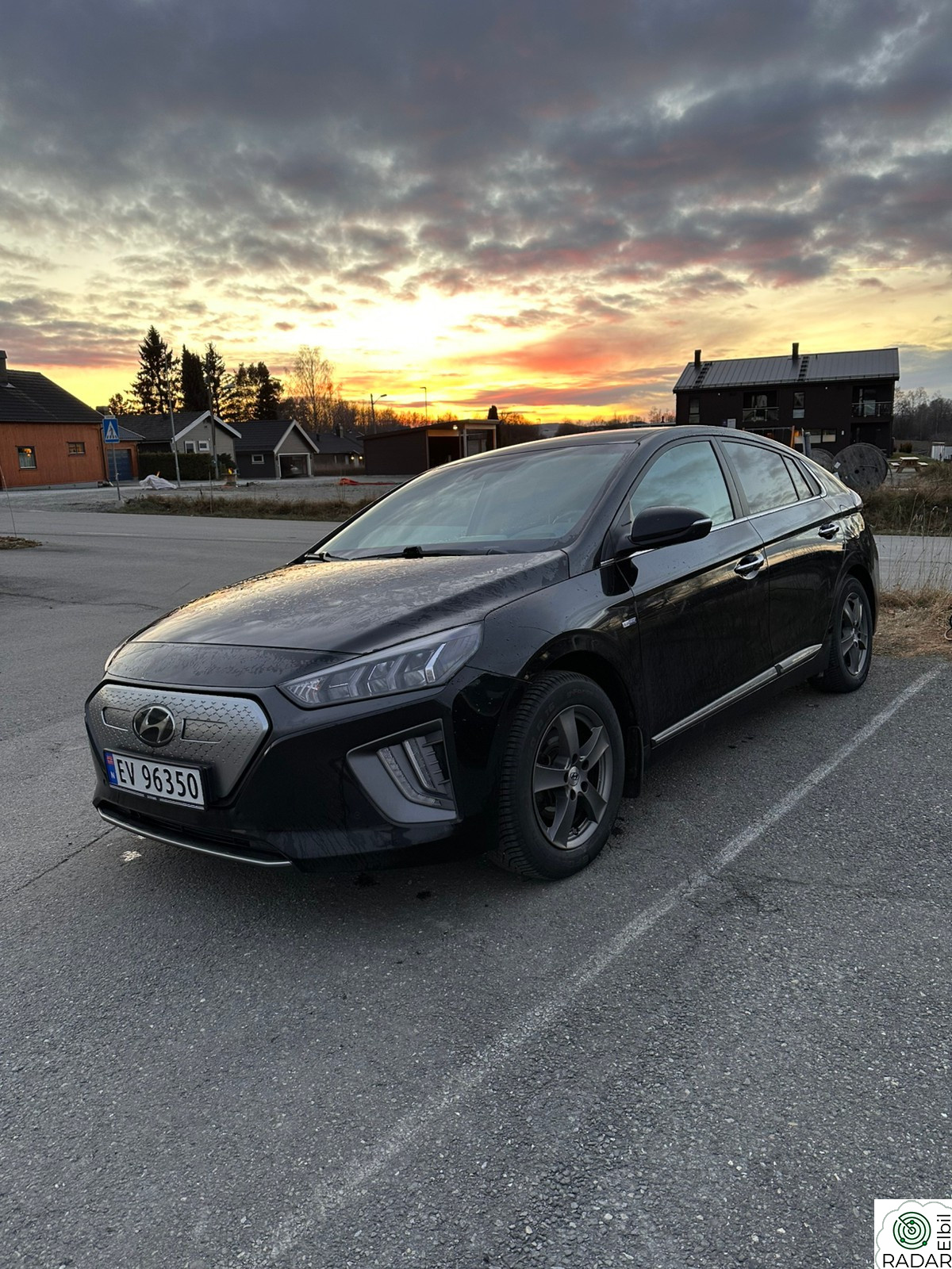 HYUNDAI IONIQ PREMIUM / Varmepumpe / 311km WLTP / App / Adaptiv Cr