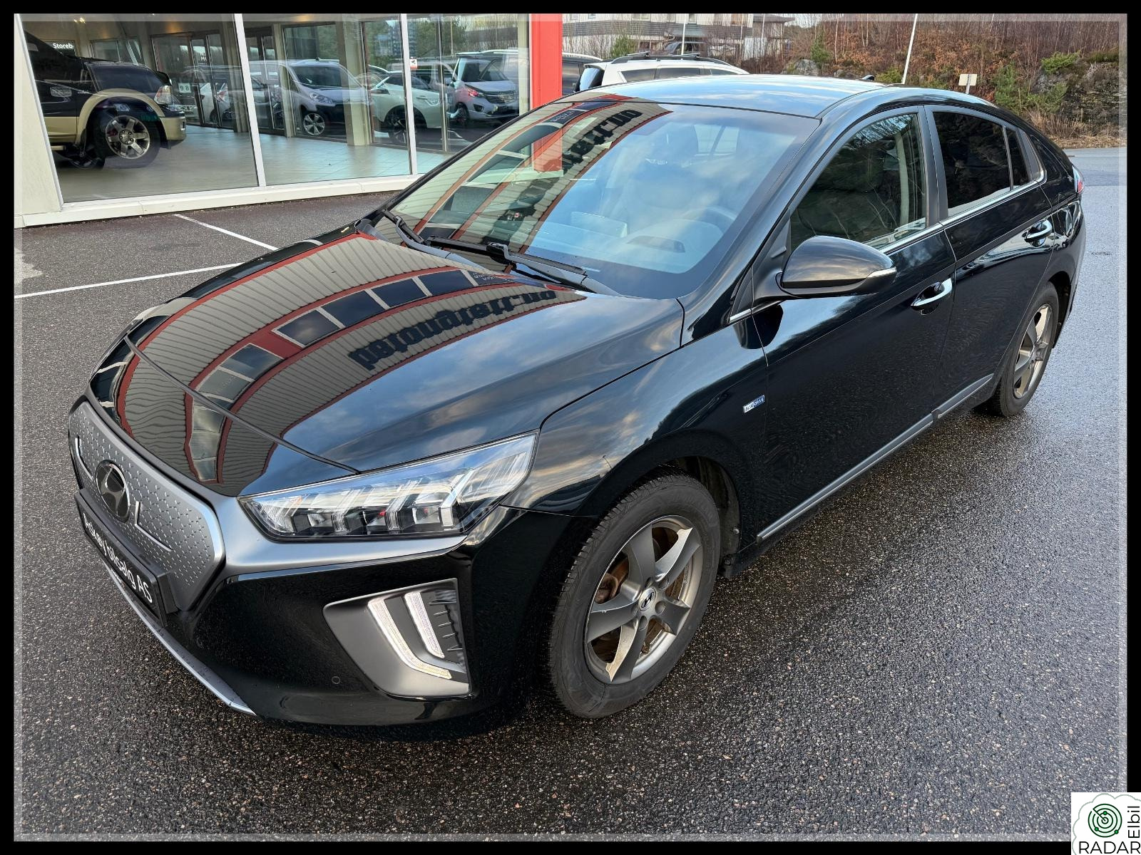 HYUNDAI IONIQ Premium 30 kw Facelift! Skinn! Navi! Kamera! Antirust!