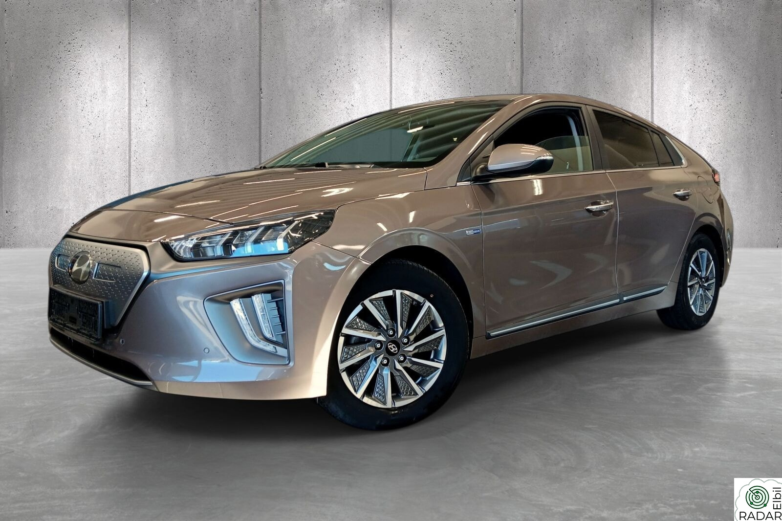 HYUNDAI IONIQ Premium EV ACC/Skinn/Navi/Infinity Lav KM / Privatkjørt