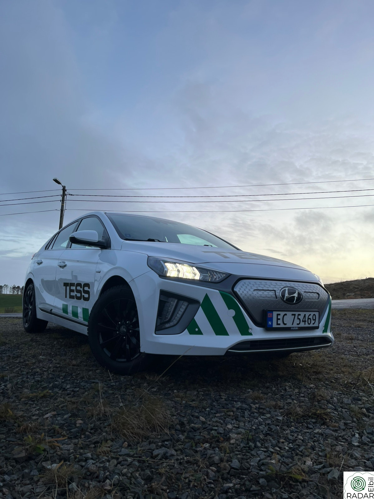 HYUNDAI IONIQ Premium NY SERVICE!! KUN 58 000 KM Skinn, adapativ ++