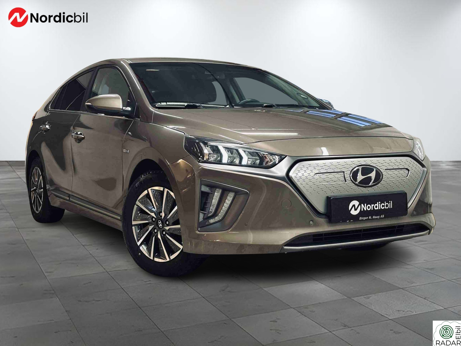 HYUNDAI IONIQ EV PREMIUM - SKINN - RATTVARME - CARPLAY - ADAPTIV.C