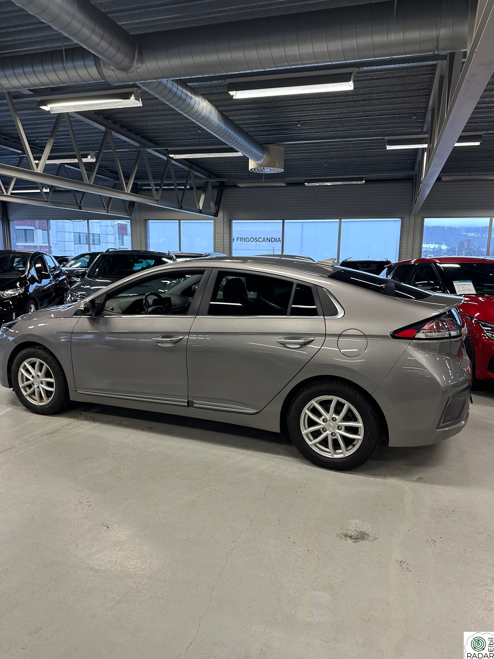 HYUNDAI IONIQ Premium, «alt» utstyr, meget velholdt