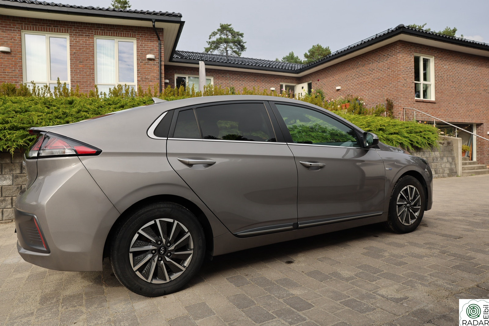 HYUNDAI IONIQ Premium