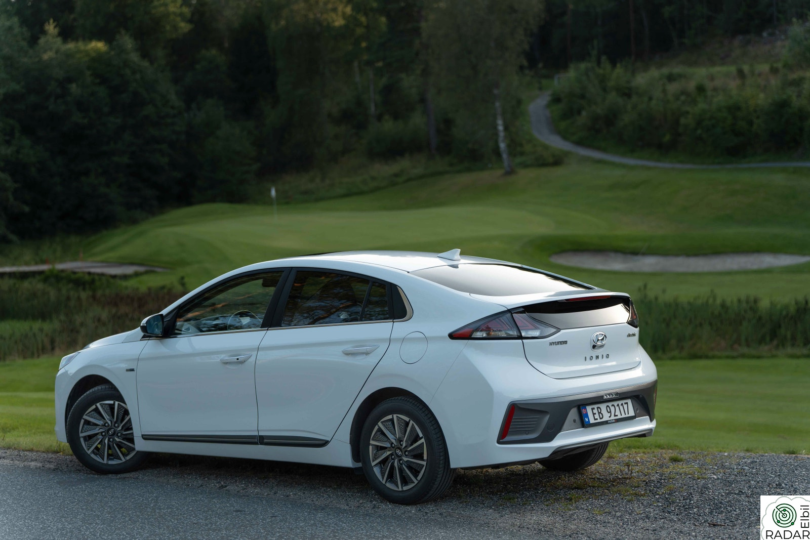 HYUNDAI IONIQ Premium, alt utstyr, én eier, alle servicer, garanti