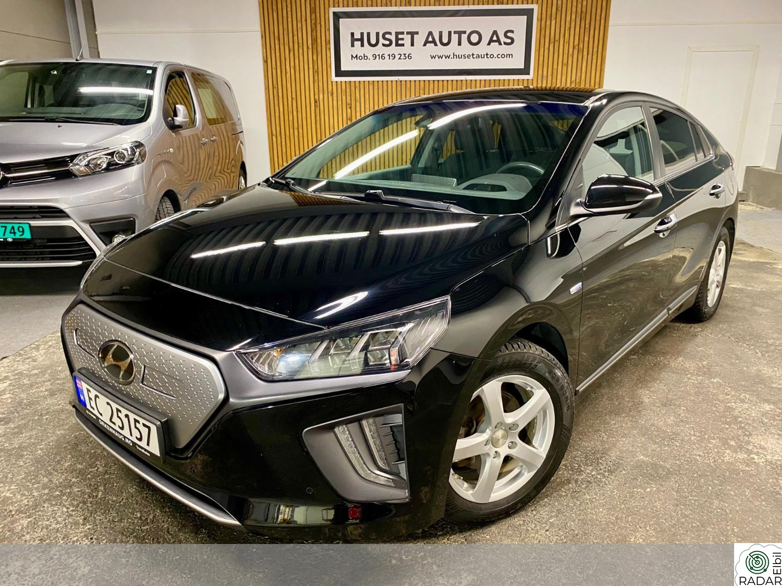 HYUNDAI IONIQ Electric Premium 311km/Skinn/Kamera/ACC/Blis/BT ++