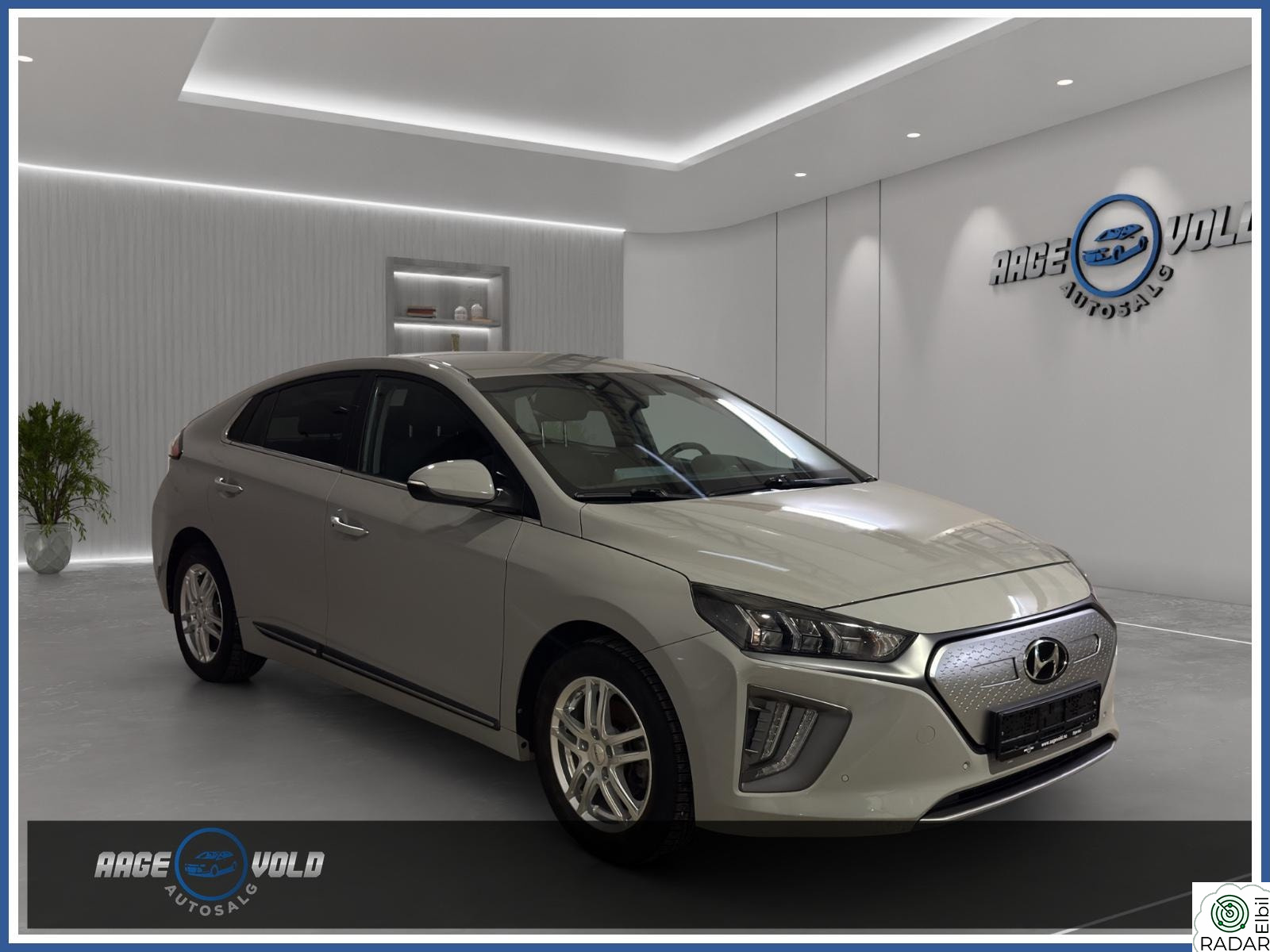 HYUNDAI IONIQ Premium - Skinn - WLTP 31 mil - Rattvarme - Kamera