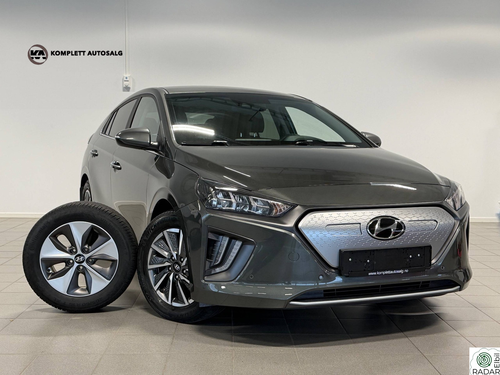 HYUNDAI IONIQ Premium/311km WLTP/Leveres med fersk service/Nye s.dekk