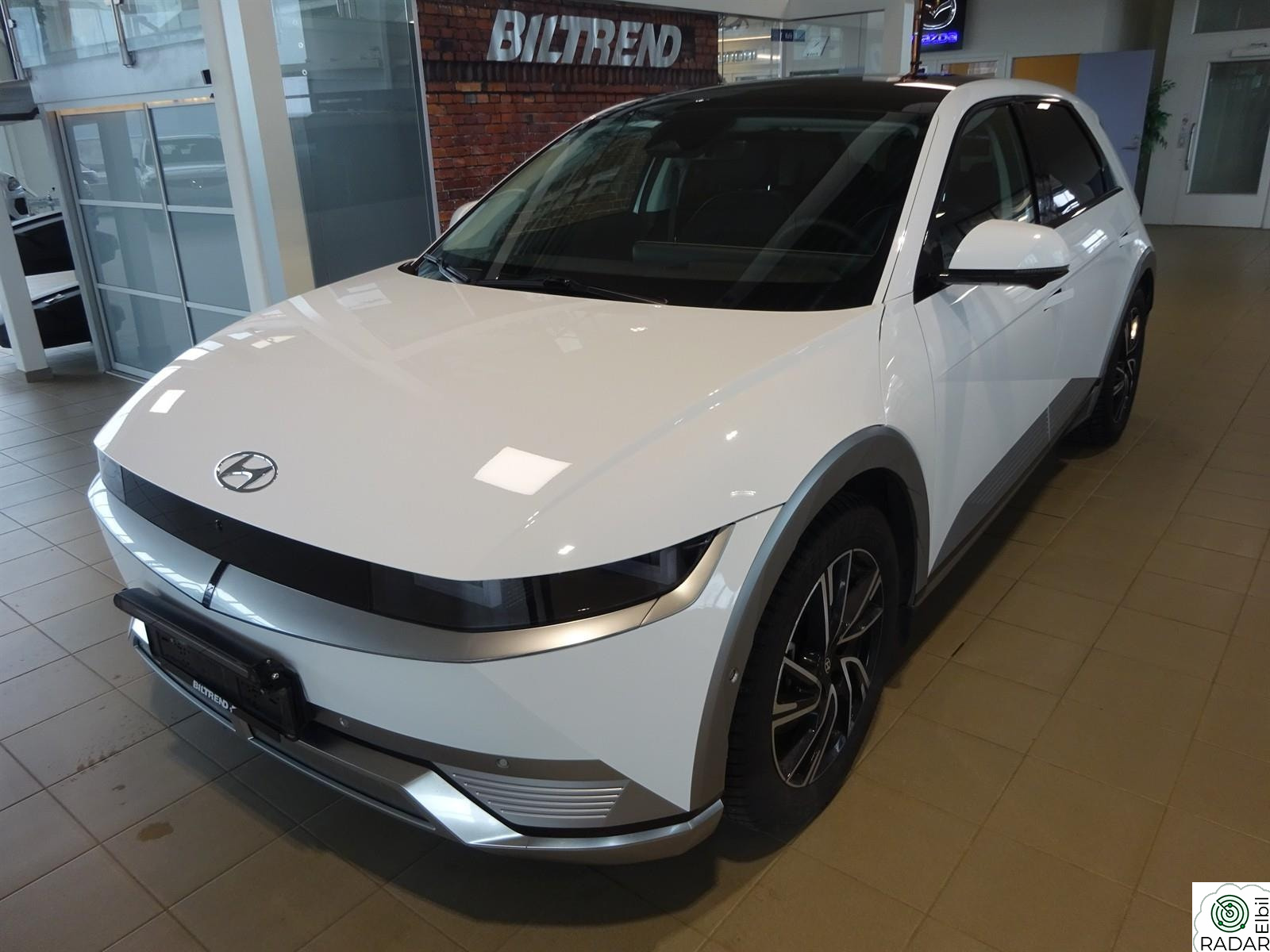 HYUNDAI IONIQ5 EV 325 Hk AWD Vision Pack Skinn Navi 360 Kamera Krok ++