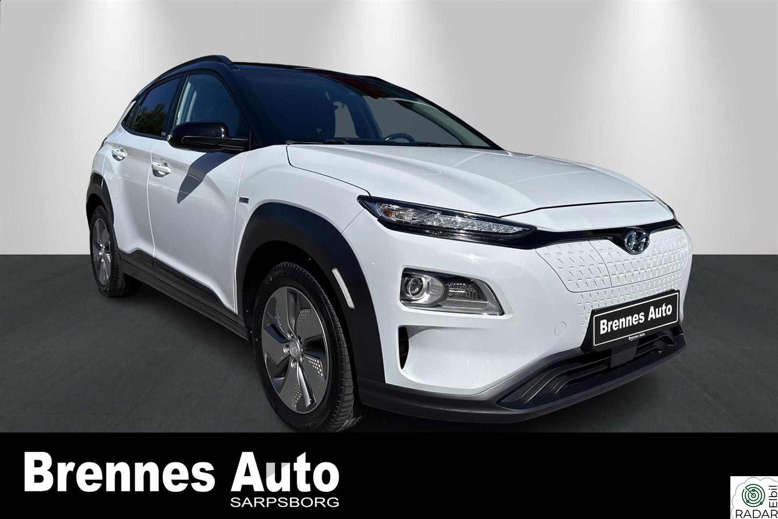 HYUNDAI Kona Trend  Velholdt bil med sort tak