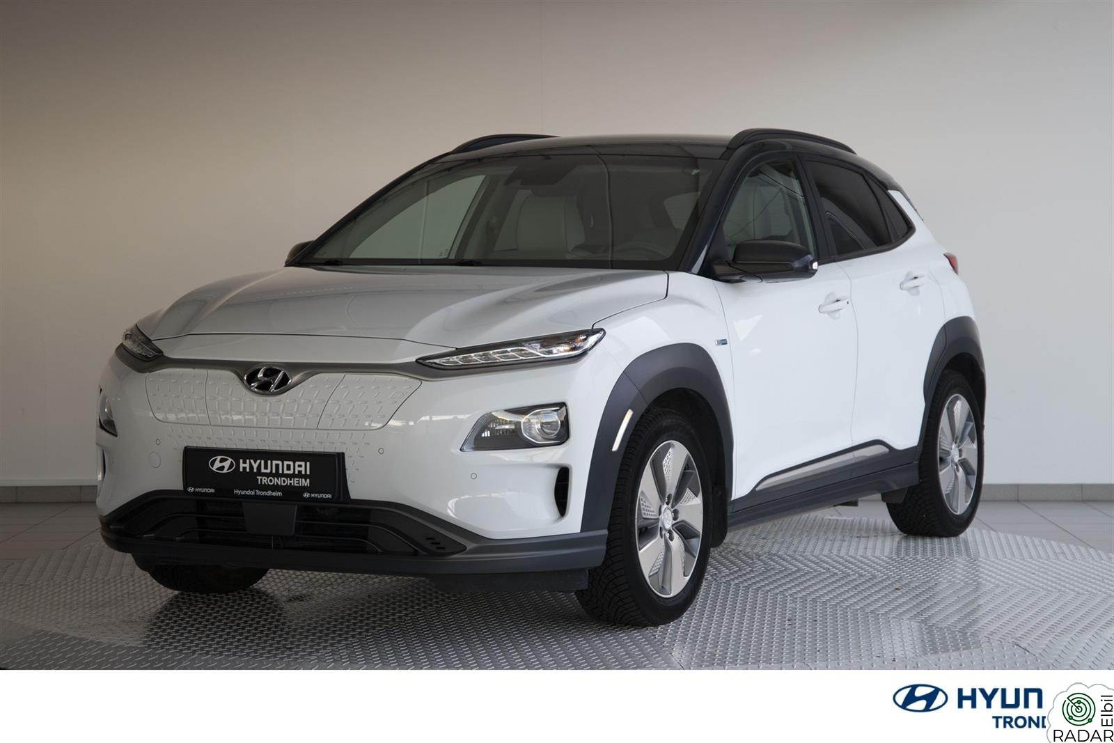 HYUNDAI Kona Long Range Premium Head up|ACC|R.kam|Navi|Skinn