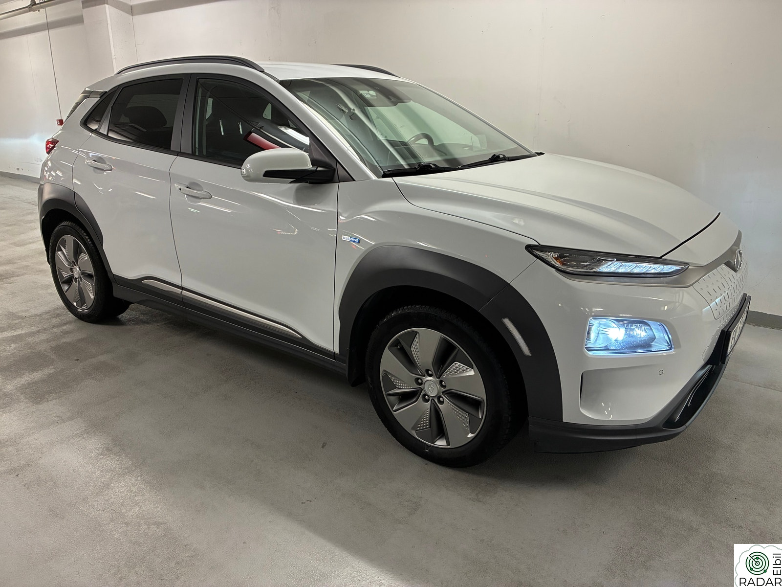 HYUNDAI Kona Teknikk/64kWh/varmepumpe/en eier/ny service