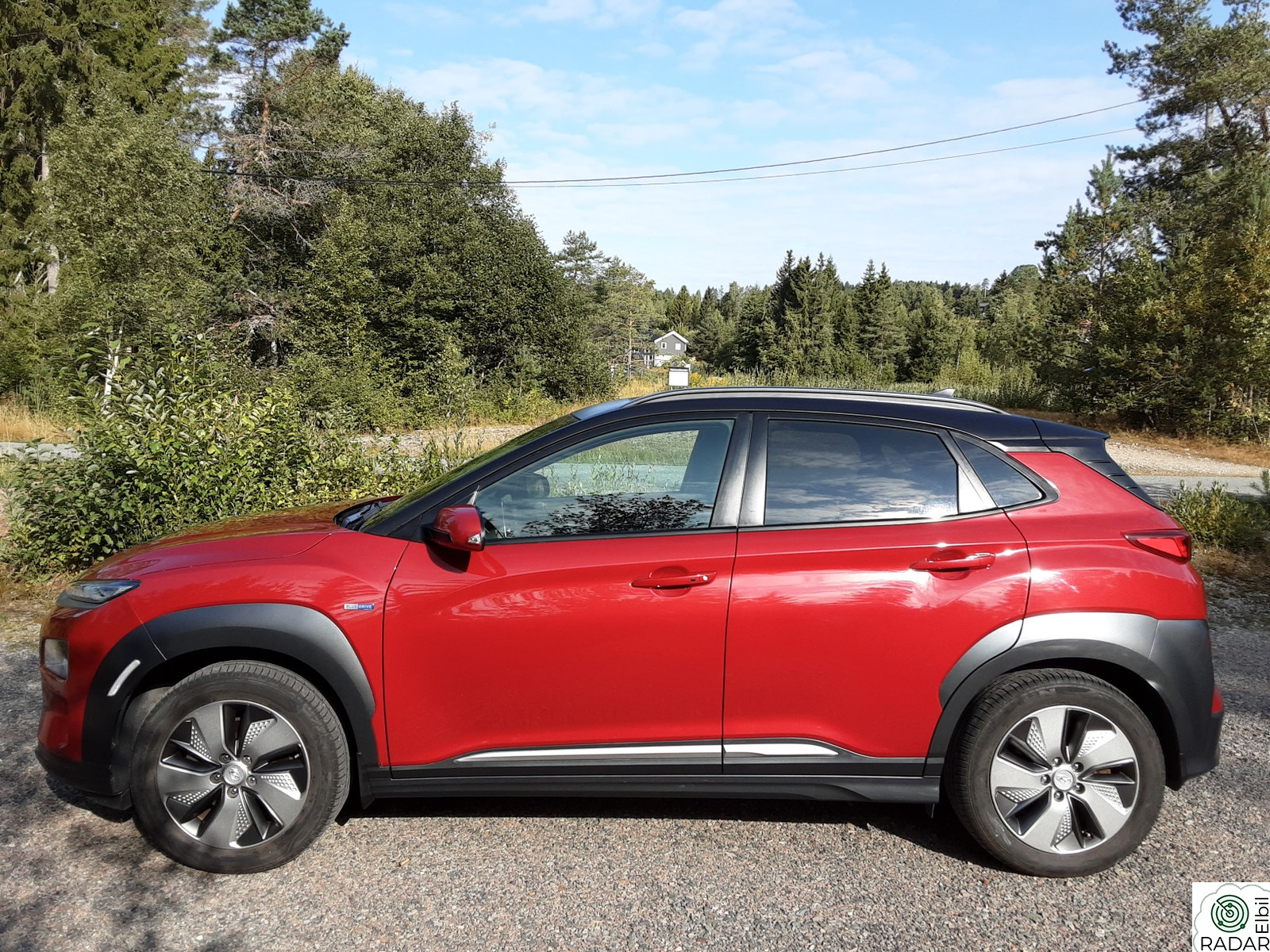 HYUNDAI Kona Premium, Teknikk med skinn og soltak