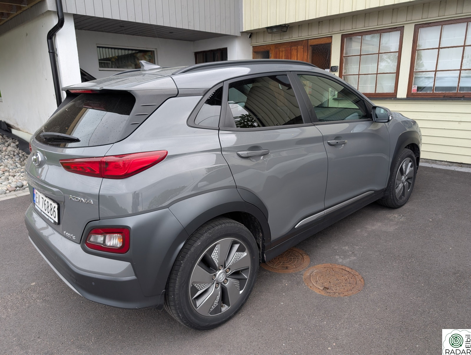 HYUNDAI Kona Premium