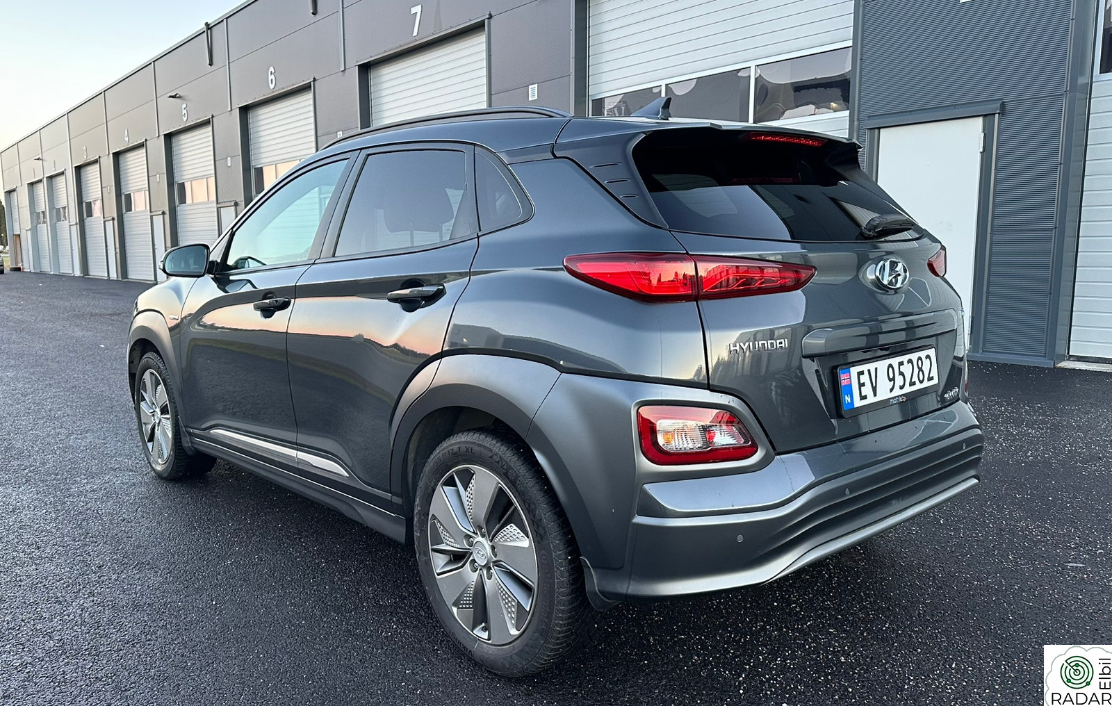 HYUNDAI Kona Skinn, soltak, ventilerte seter