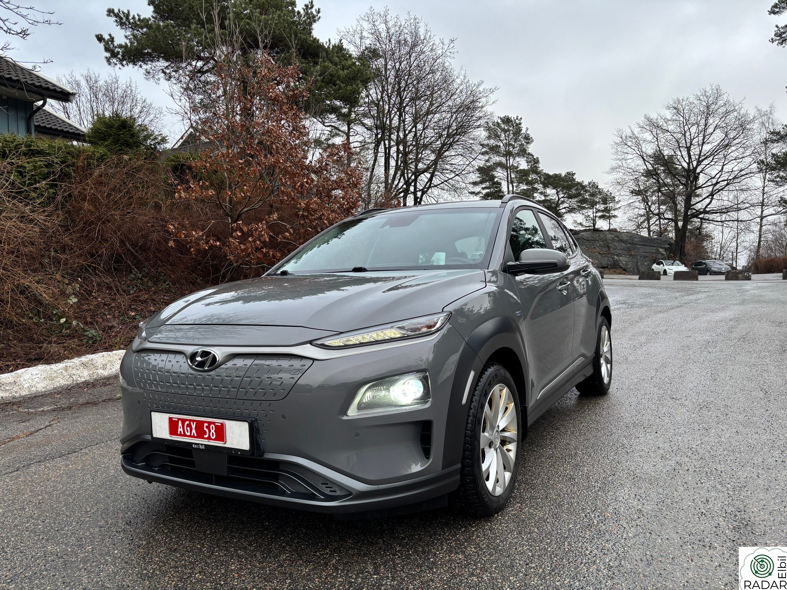 HYUNDAI Kona Premium 64kWh-449KM/Skinn/EU03.28/Ny service/Påkostet