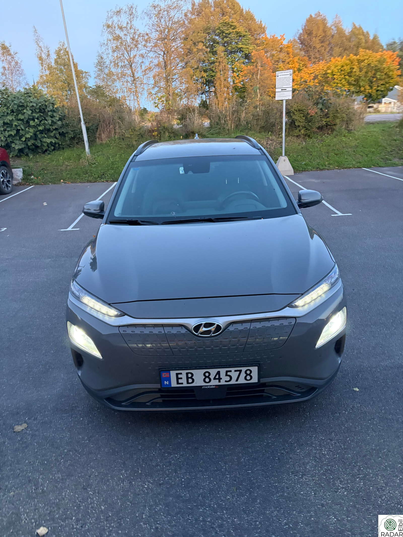 HYUNDAI Kona Premium / Long Range / Skinn / Rattvarme / HUD