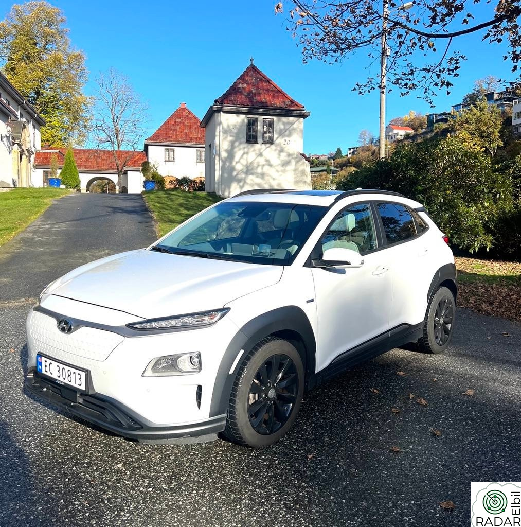 HYUNDAI Kona Premium velholdt Long range m lav km