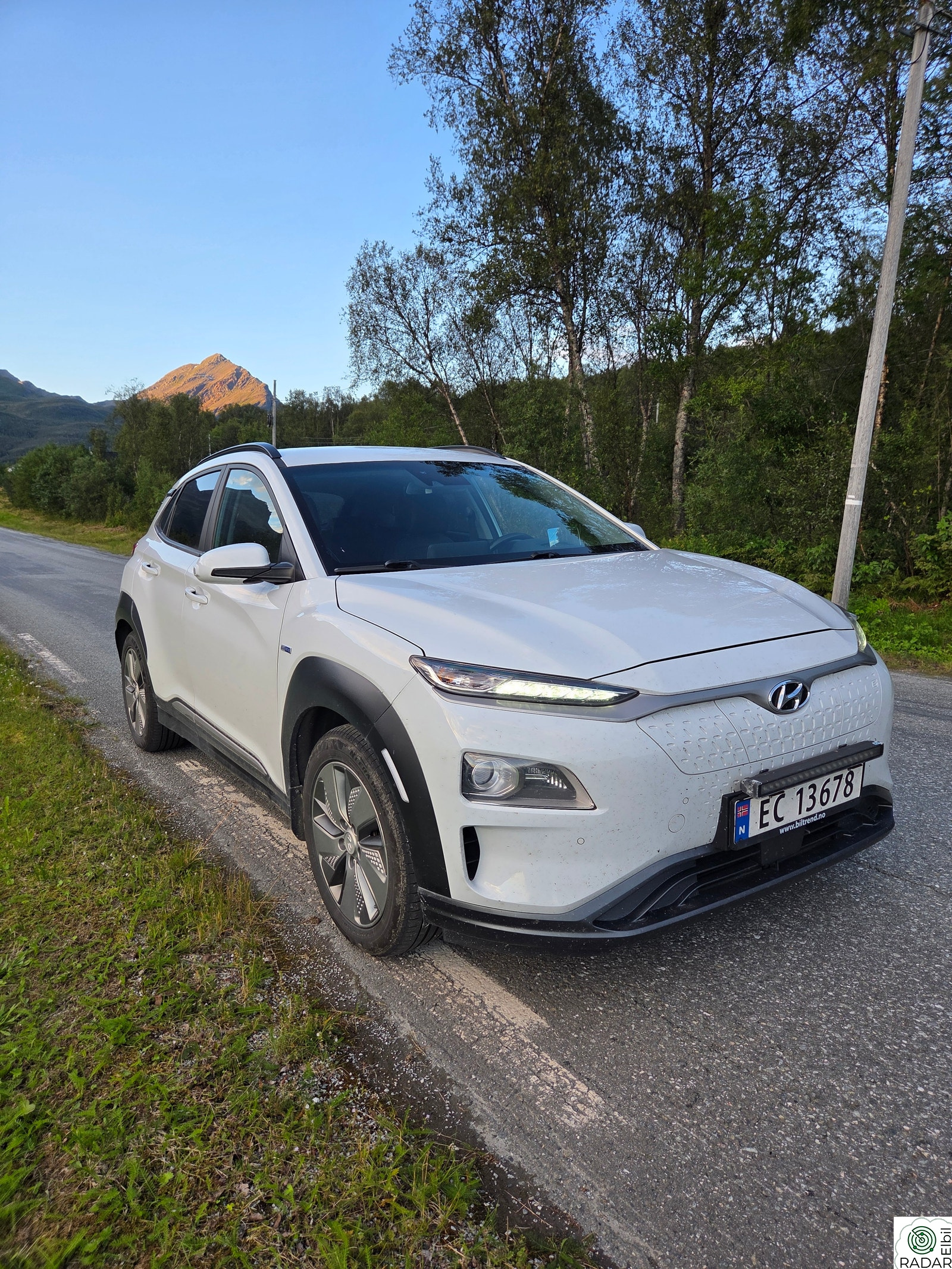 HYUNDAI Kona Premium.  Blue Link