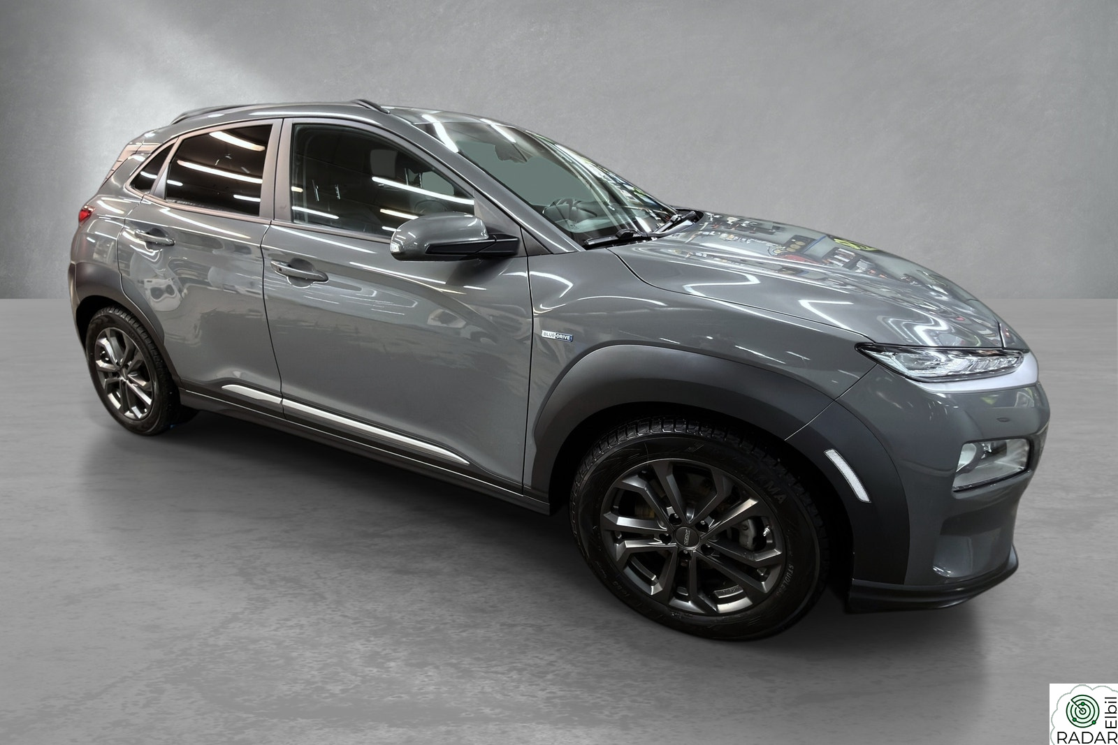 HYUNDAI Kona Premium, 64kwh, helskinn, krok, ACC, 485 km, NAF Test