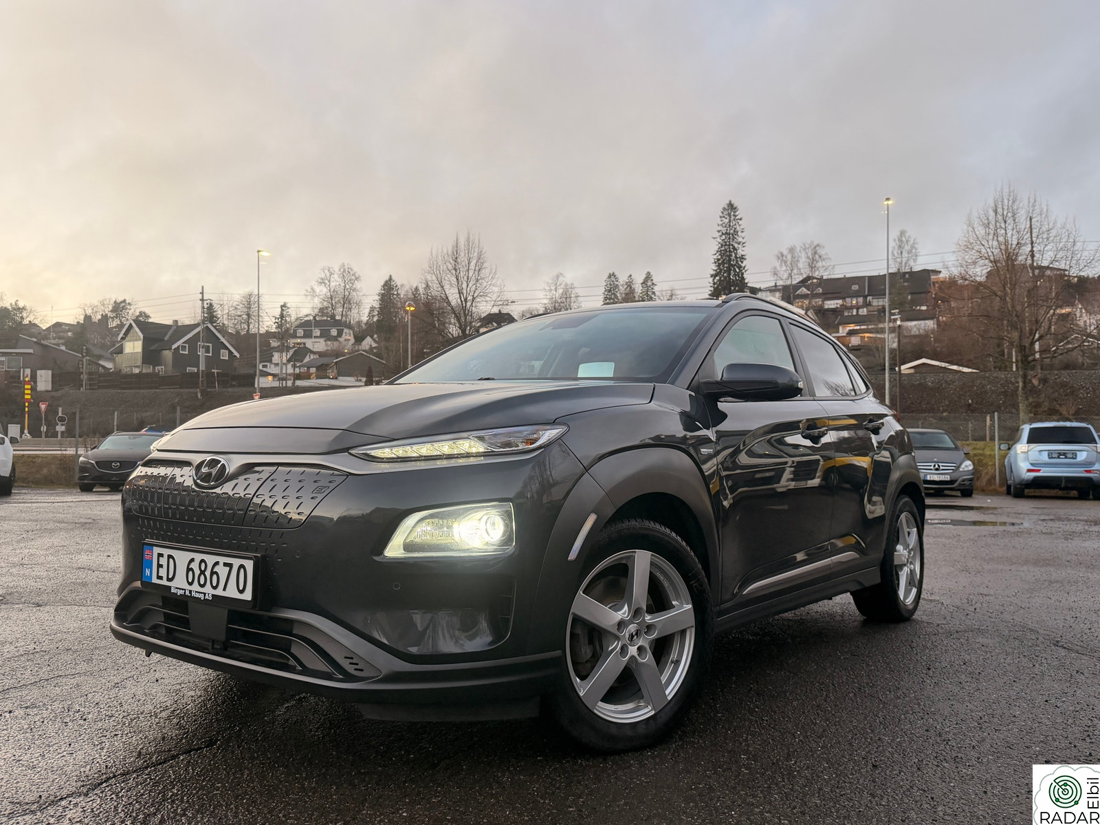 HYUNDAI Kona 64KWH/PREMIUM/HUD/KRELL/SKINN/2 HJULSETT