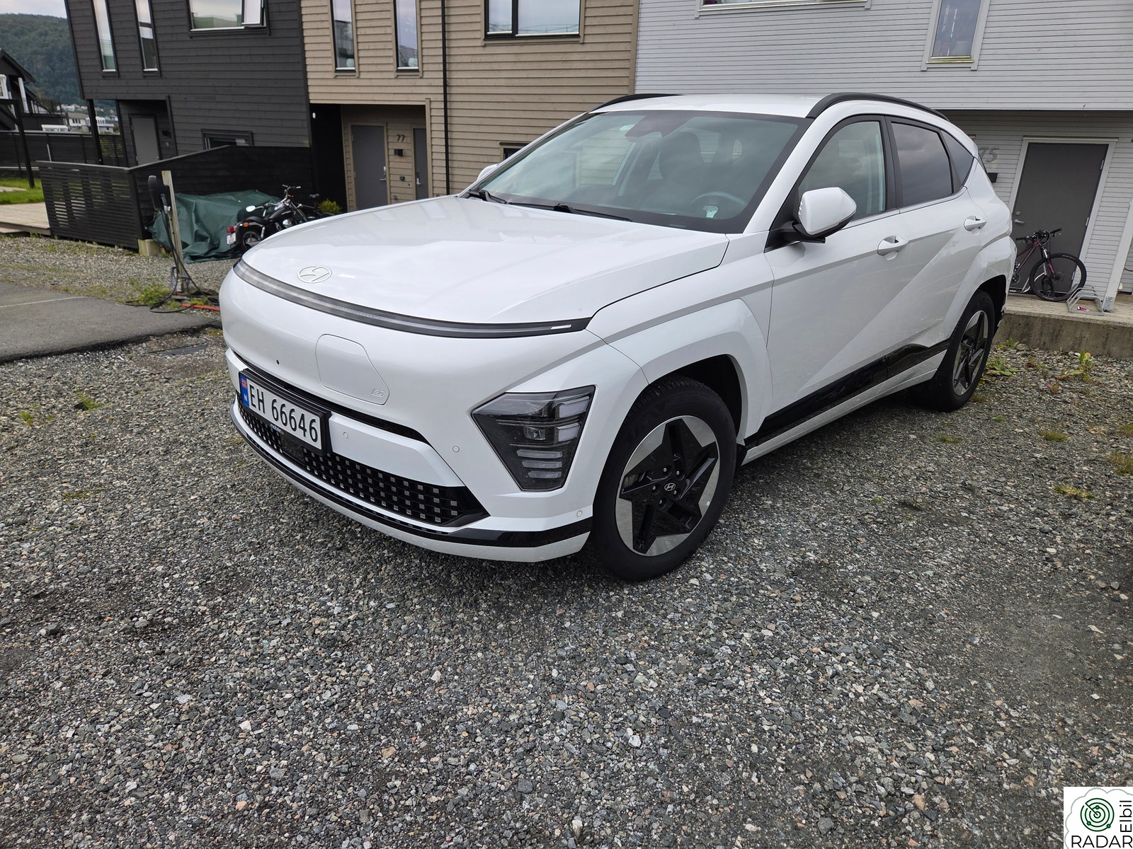 HYUNDAI KONA Premium Long Range, HUD, 360, antirustbeha, service++