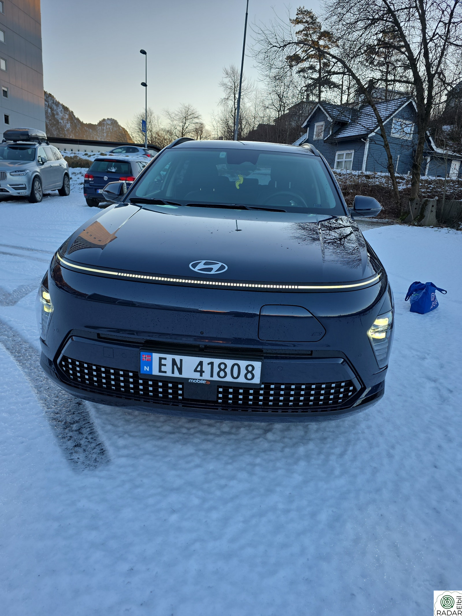 HYUNDAI KONA Premium LR