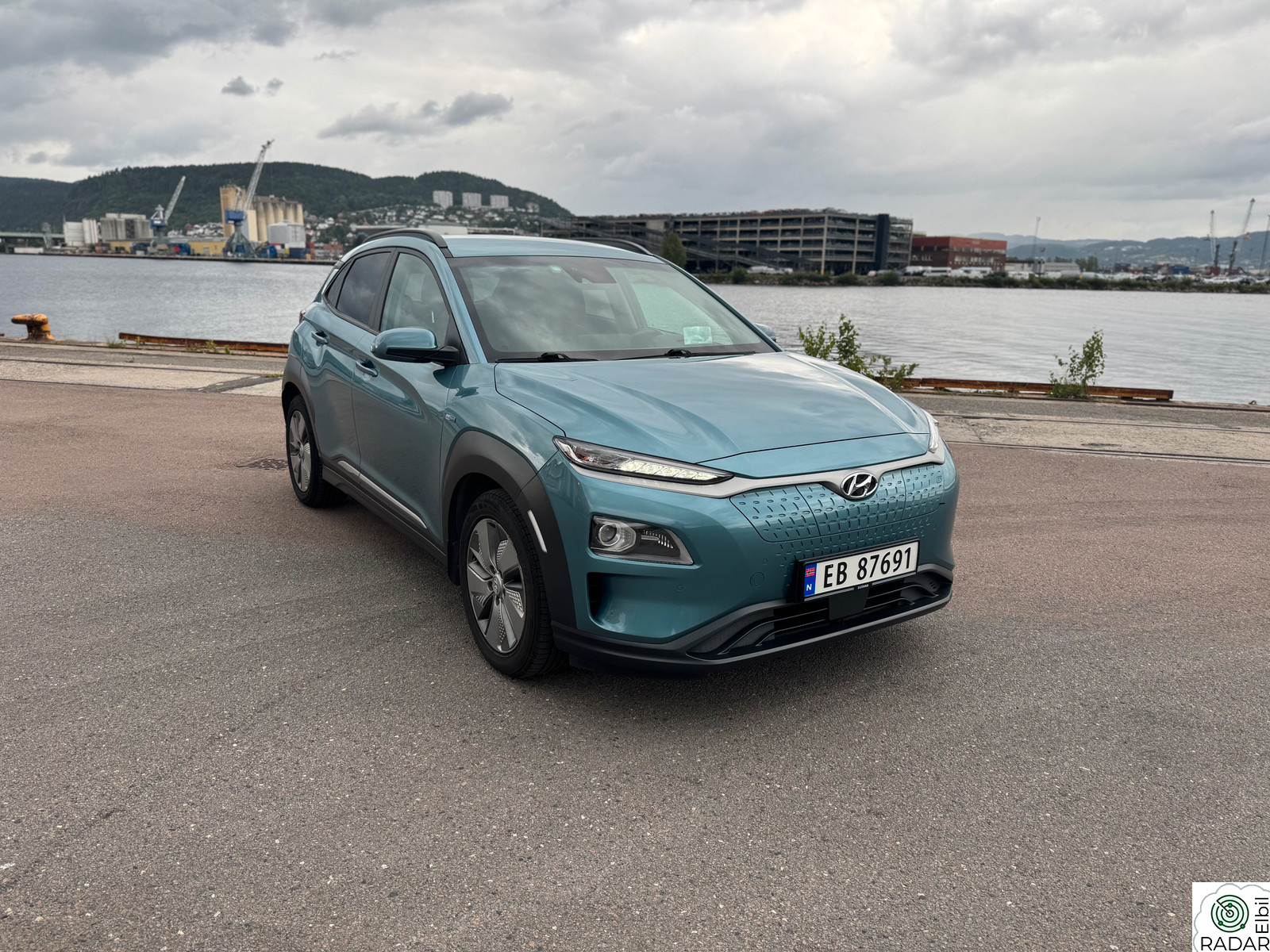 HYUNDAI Kona 484KM // PREMIUM // HUD // ACC