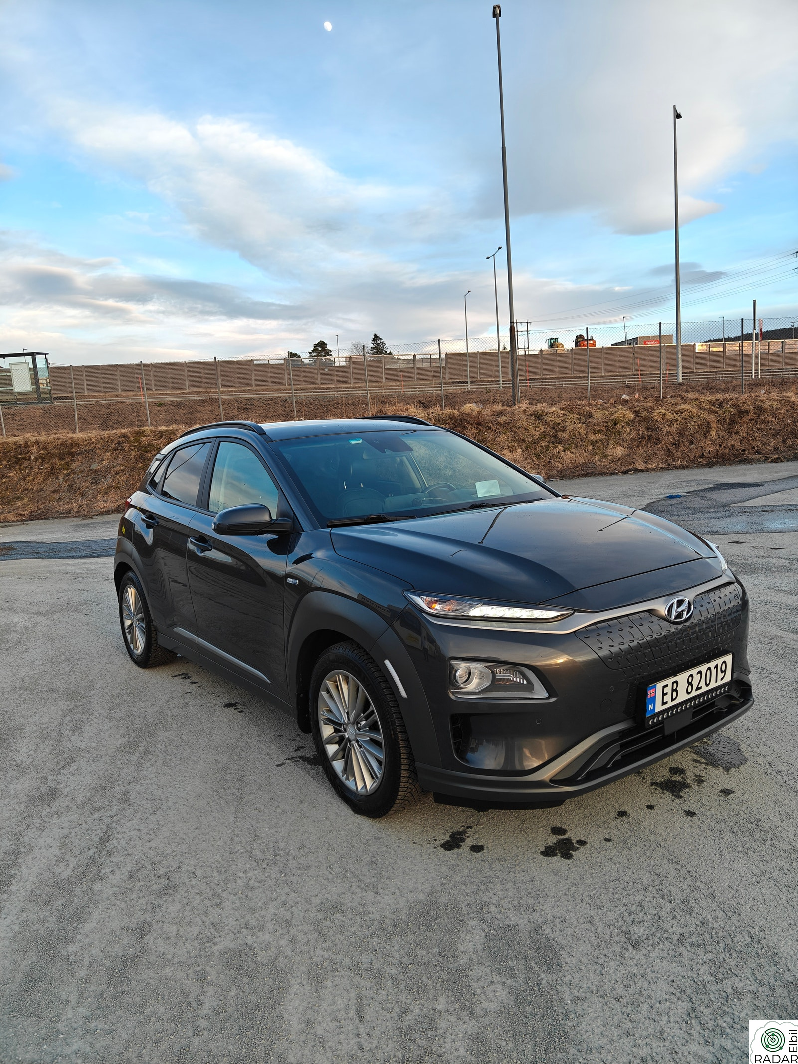HYUNDAI Kona Premium