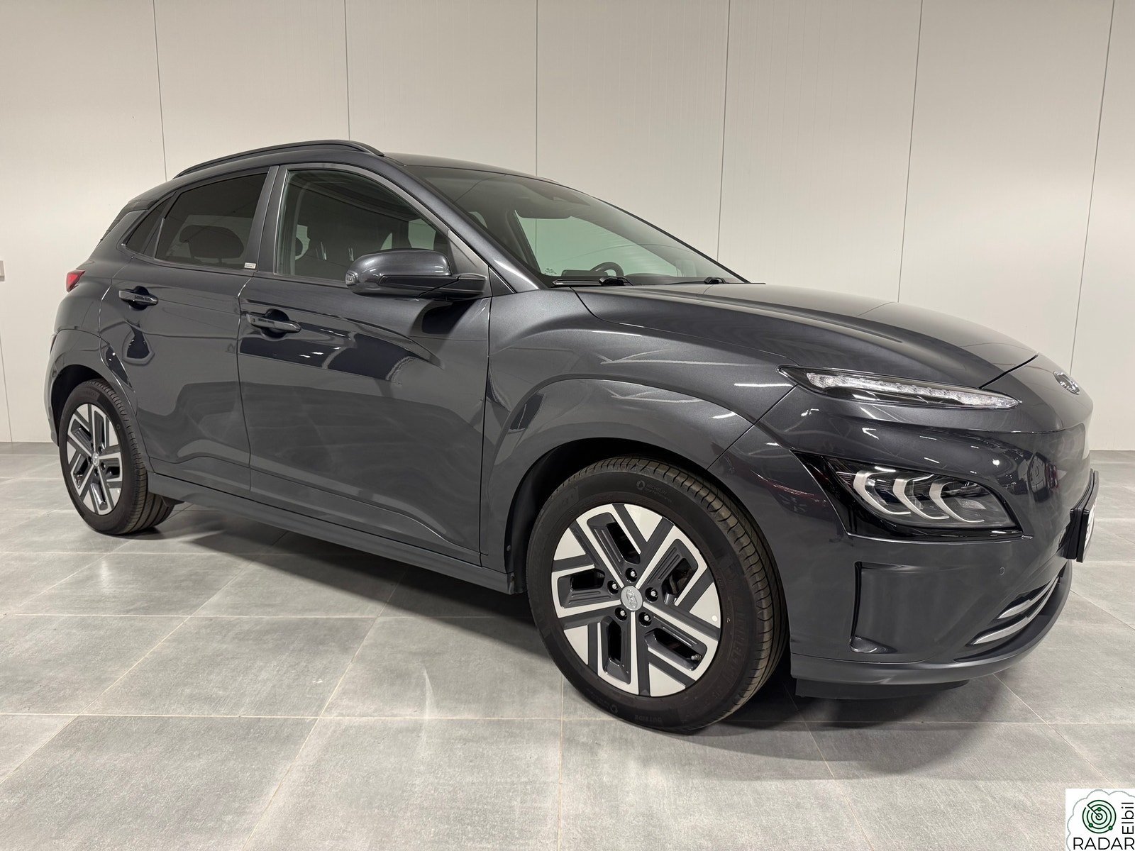 HYUNDAI Kona Long Range Premium 204hk/ 64 kWh/ 484km WLTP/ HUD/ ACC