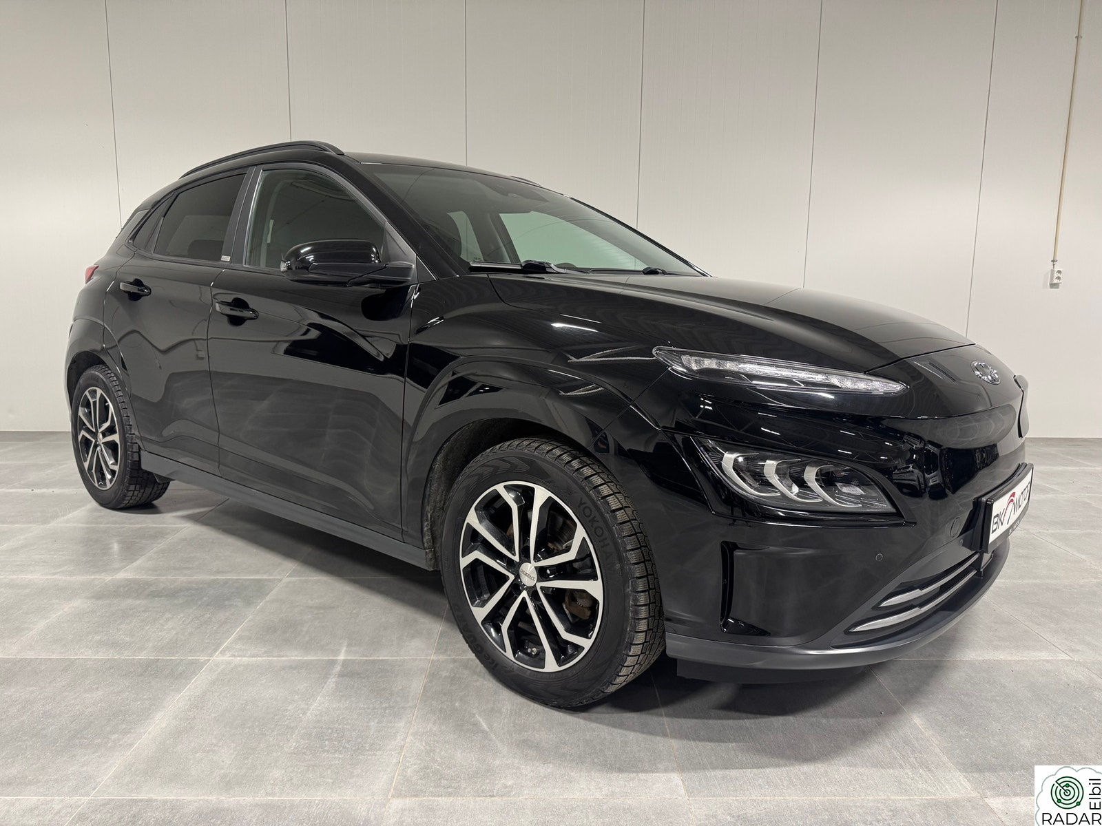 HYUNDAI Kona Long Range Premium 204hk/ 64 kWh/ 484km WLTP/ HUD/ ACC
