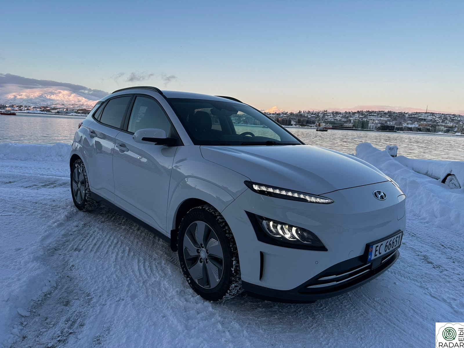 HYUNDAI Kona Premium LR