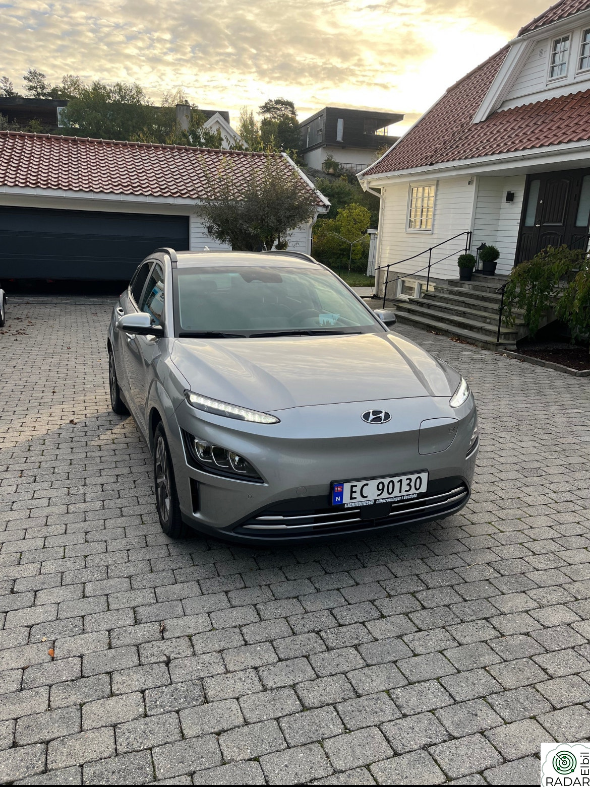 HYUNDAI Kona Premium LR