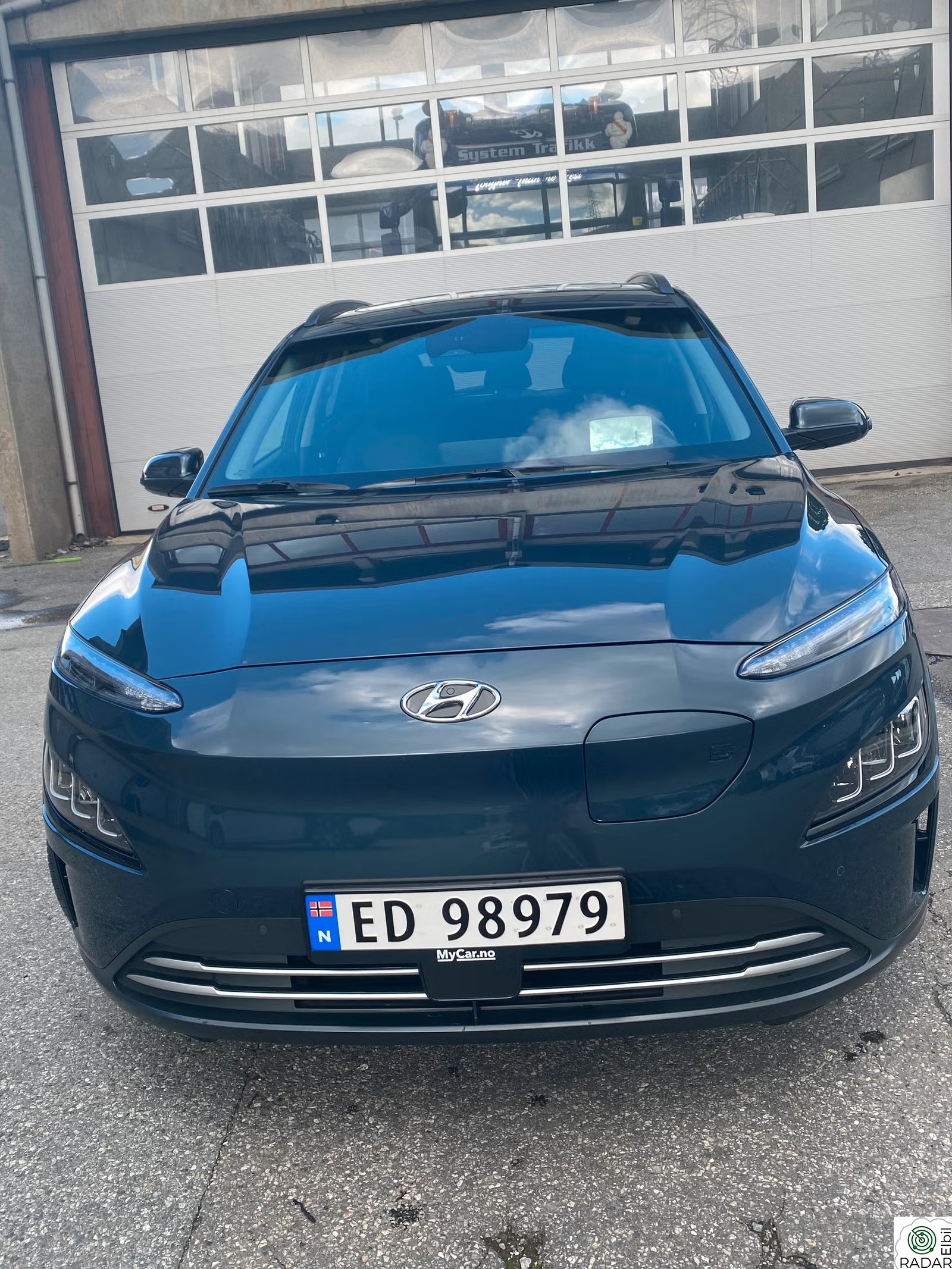 HYUNDAI Kona Premium LR