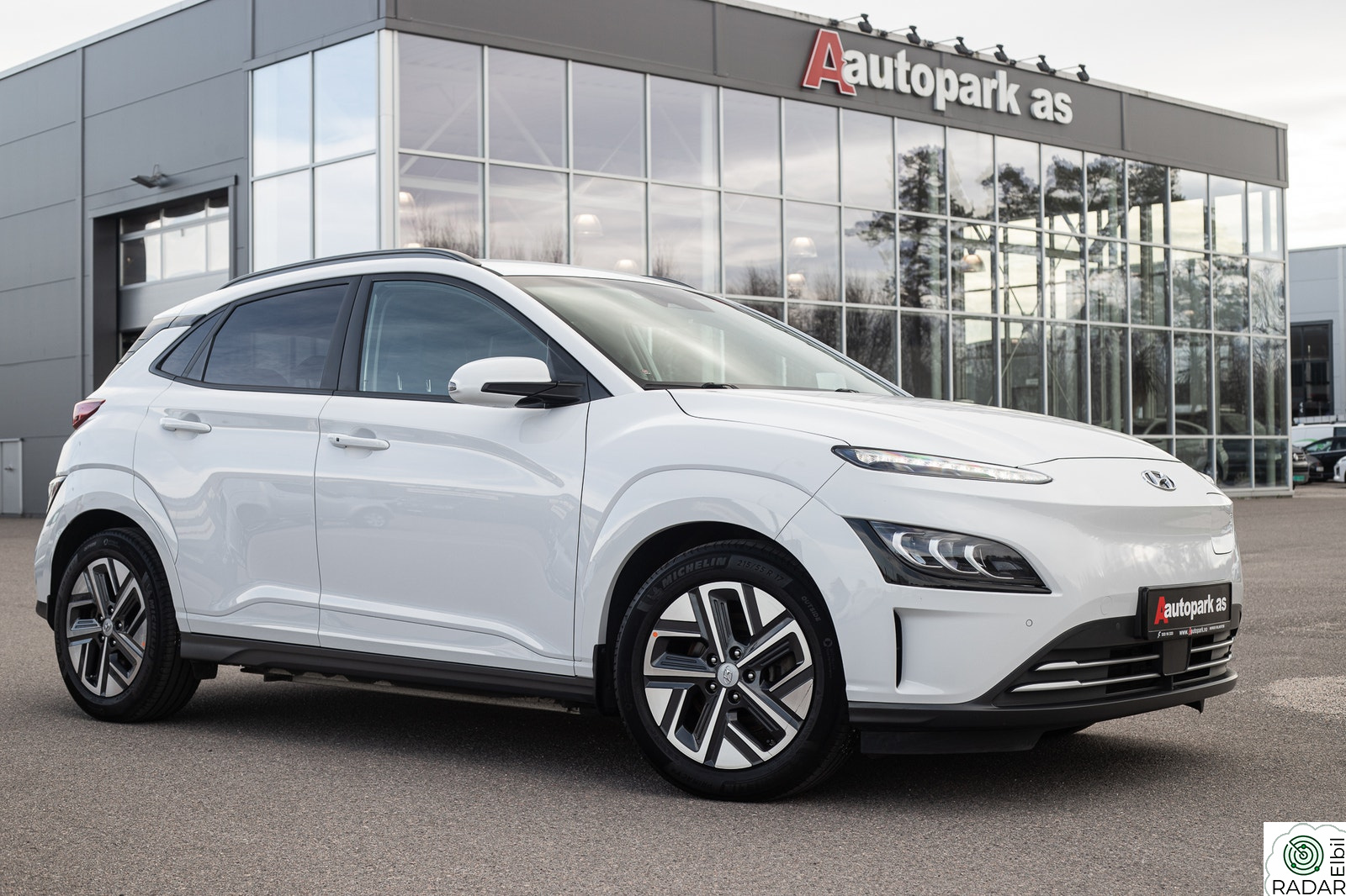 HYUNDAI Kona Premium LR NORSK/SKINN/ADAPTIV/HUD/EN-EIER+++