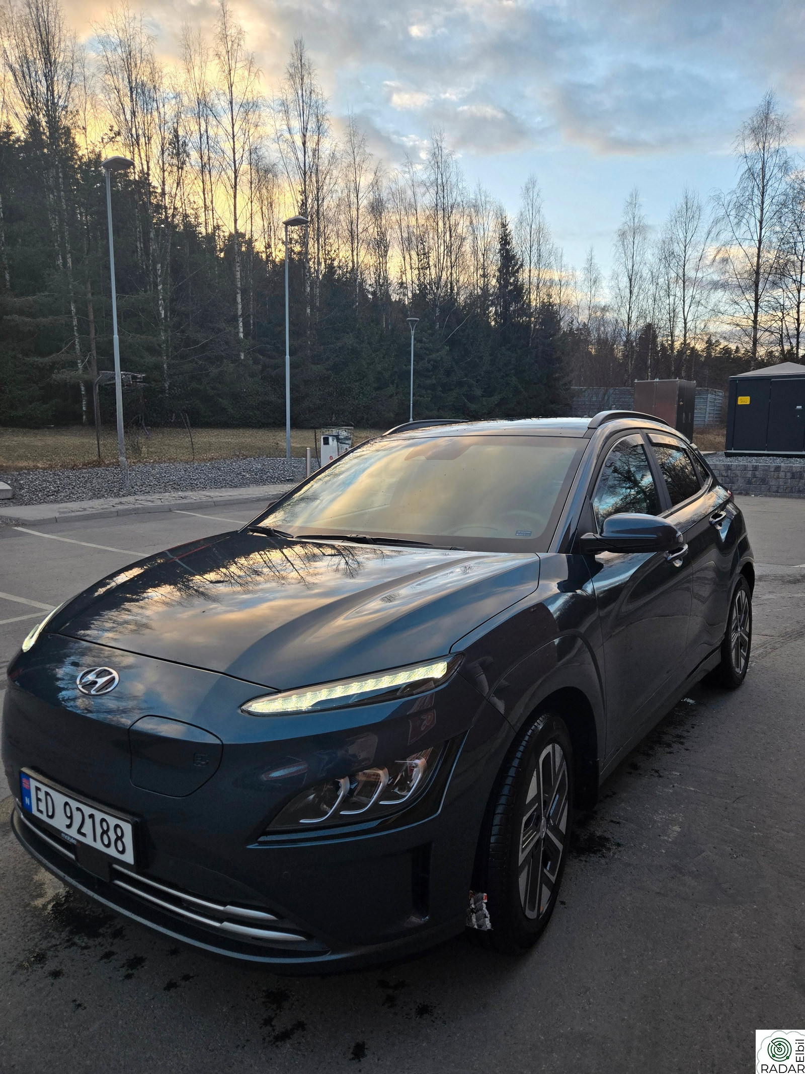 HYUNDAI Kona Premium LR