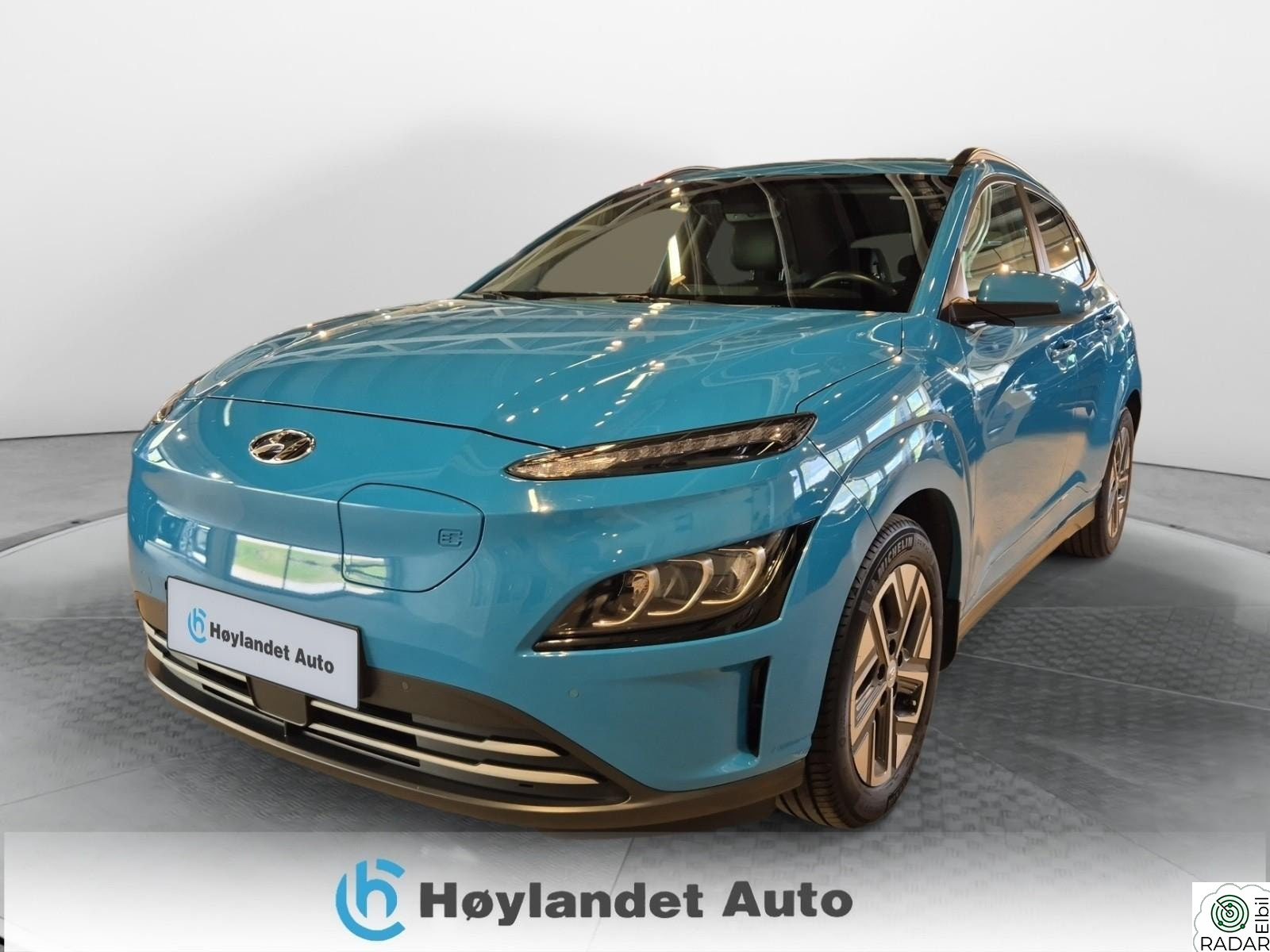 HYUNDAI Kona 64kWt Premium HEAD-UP/SKINN/NAVI/ACC/R.KAM, LR ++++