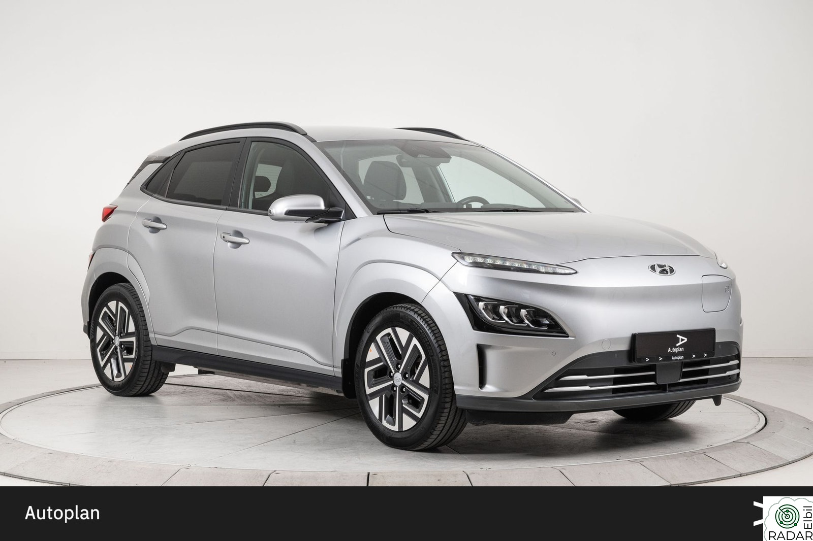 HYUNDAI Kona 64kWh Long Range Premium | Krok/ACC/Krell/Kamera/Navi