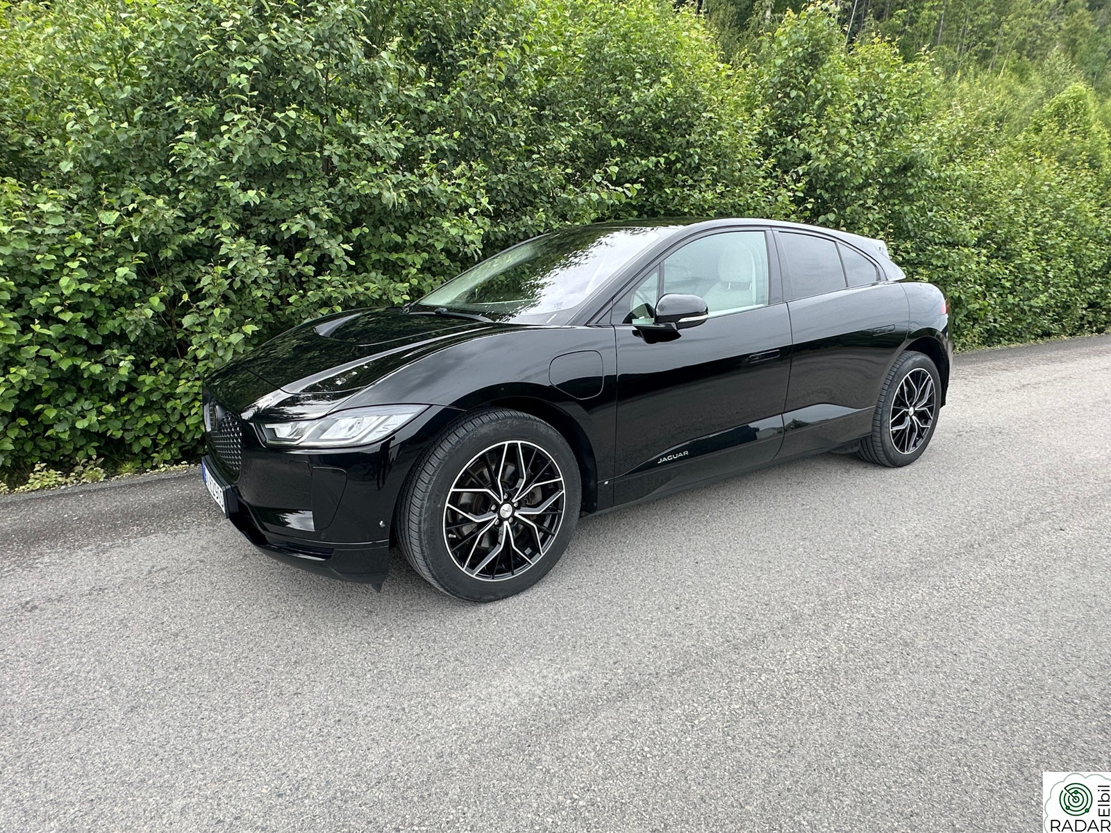 JAGUAR I-PACE EV400 AWD. First Edition. Luft. Meridian. HUD. Garanti.