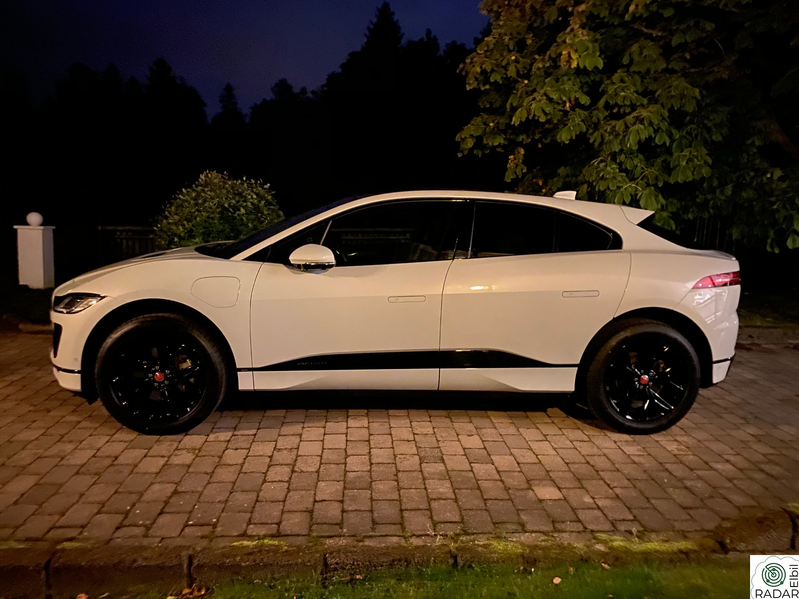 JAGUAR I-PACE EV400 SE - BlackPack/Meridian/HUD/ACC/Pano/H.feste/360